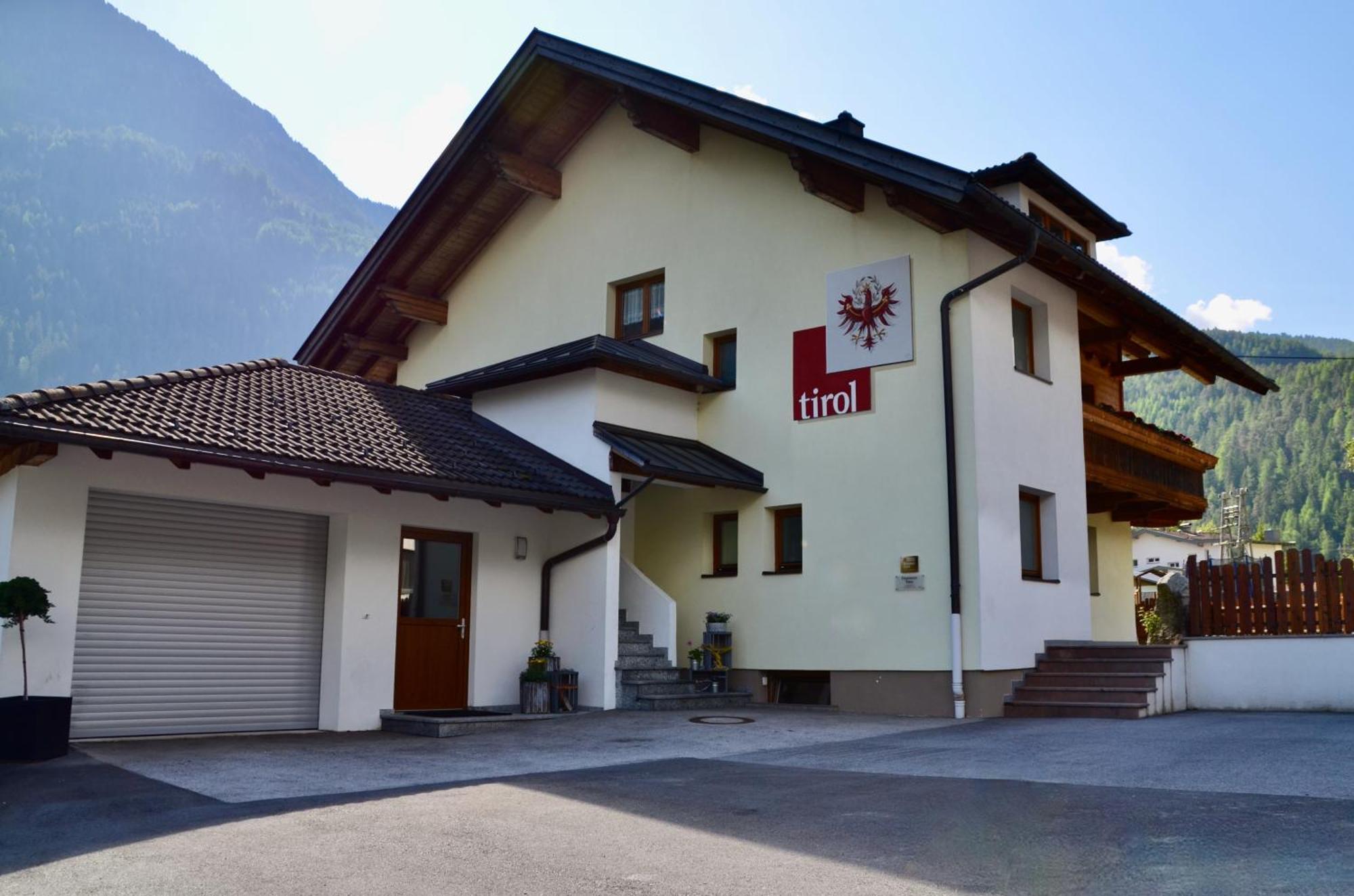 אומהאוזן Ferienhaus Tirol Im Oetztal מראה חיצוני תמונה