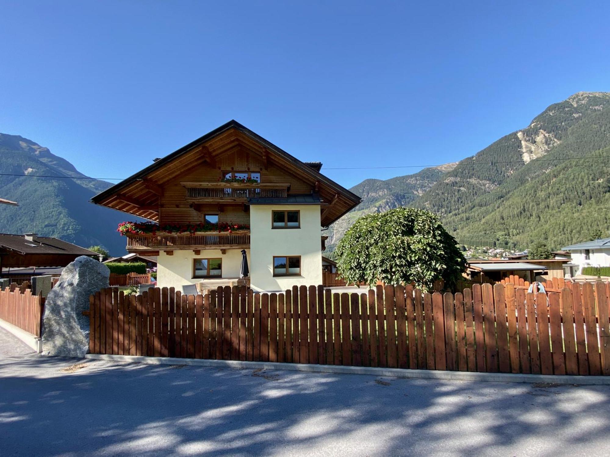 אומהאוזן Ferienhaus Tirol Im Oetztal מראה חיצוני תמונה