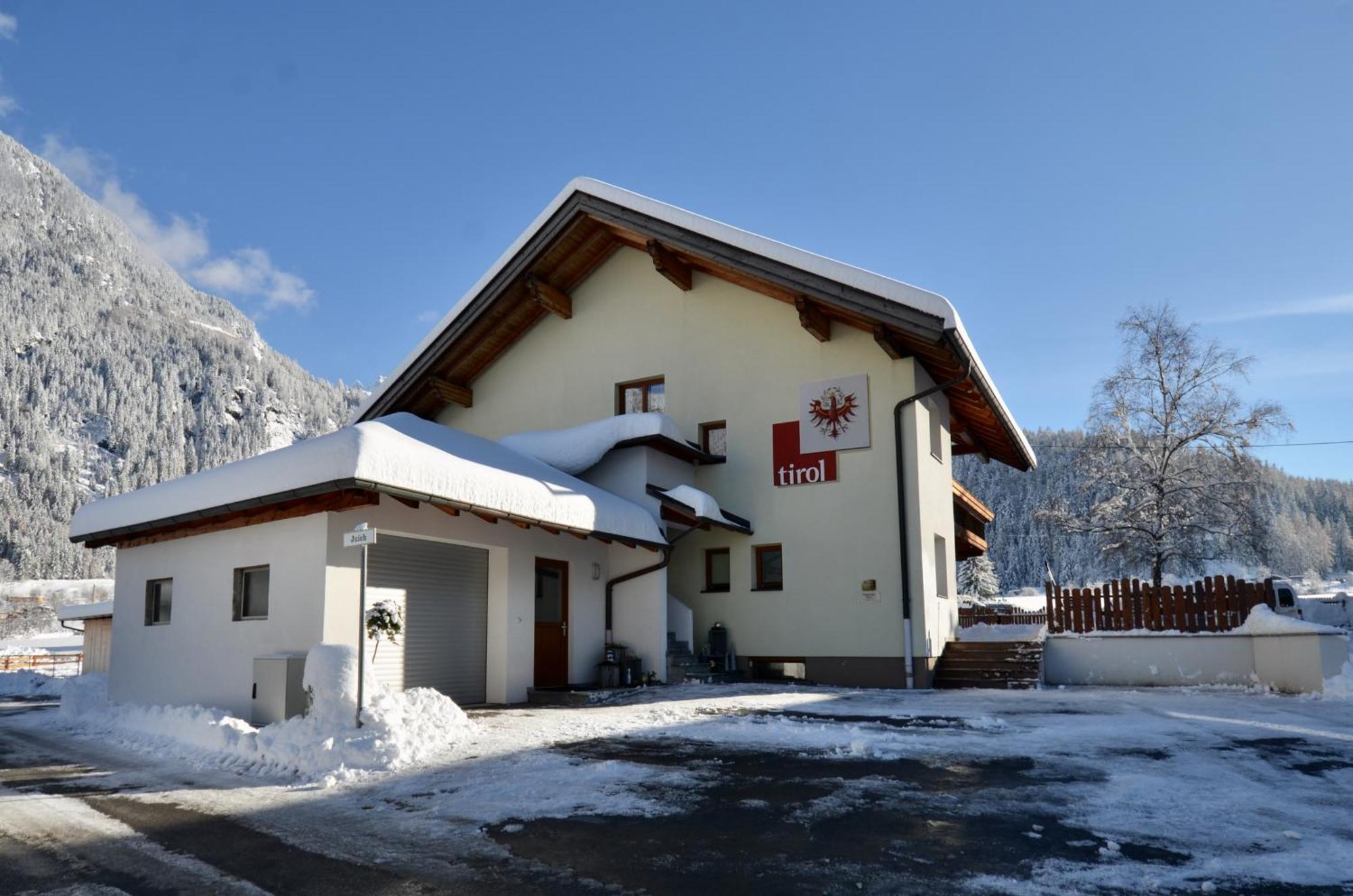 אומהאוזן Ferienhaus Tirol Im Oetztal מראה חיצוני תמונה