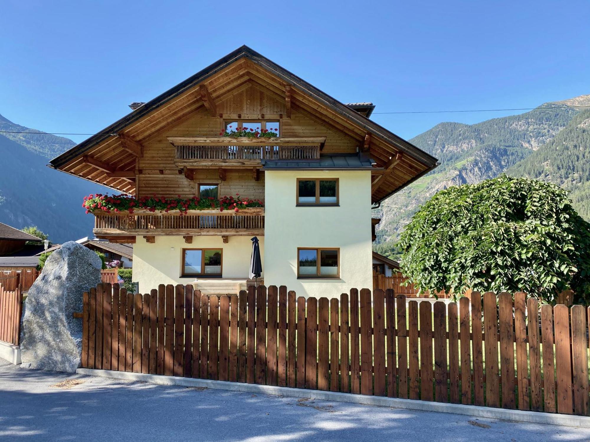 אומהאוזן Ferienhaus Tirol Im Oetztal מראה חיצוני תמונה